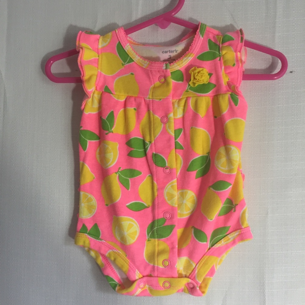💛Carters lemon onesie